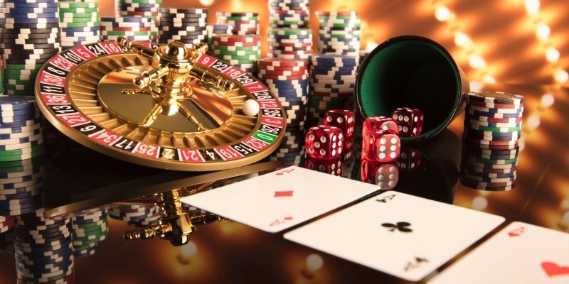 Blackjack Online sinh sau đẻ muộn nhưng có sức hút khó tả không hề kém cạnh